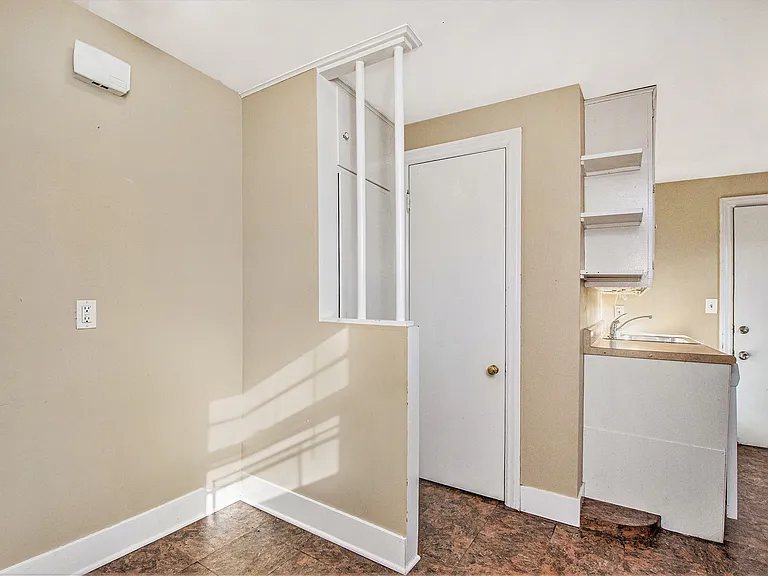 148 College Ave NE #3 — Photo 17