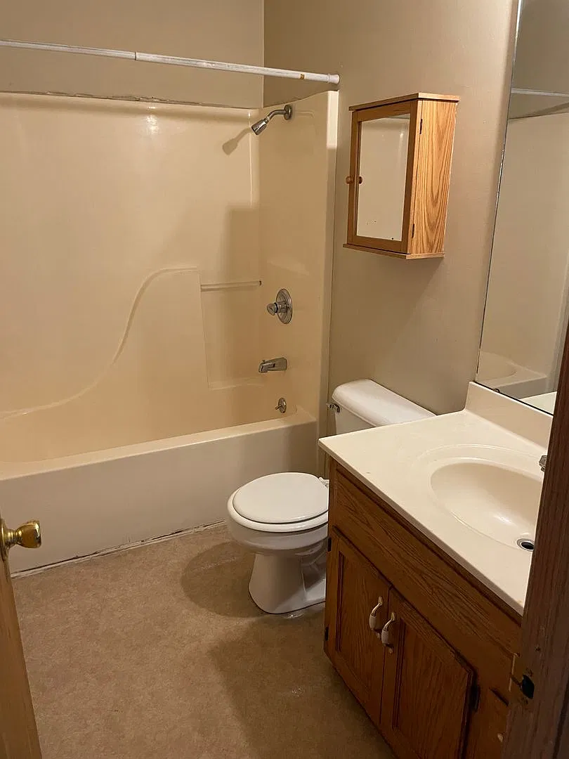 2 Bedroom 1 Bathroom Apartment For Rent — Photo 3