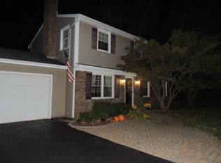 43 Williamsburg Dr, Fairport, NY 14450