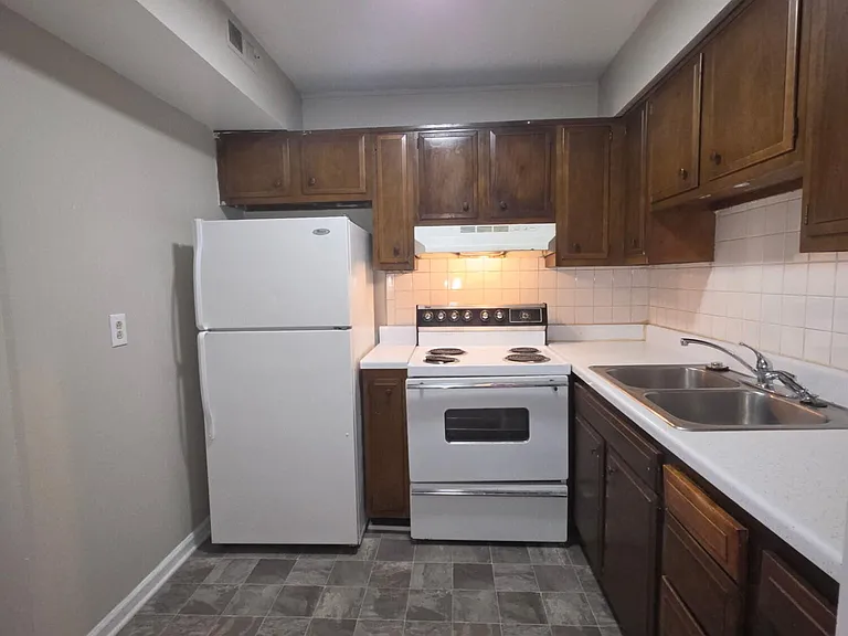 719 Townside Rd SW #18 — Photo 7