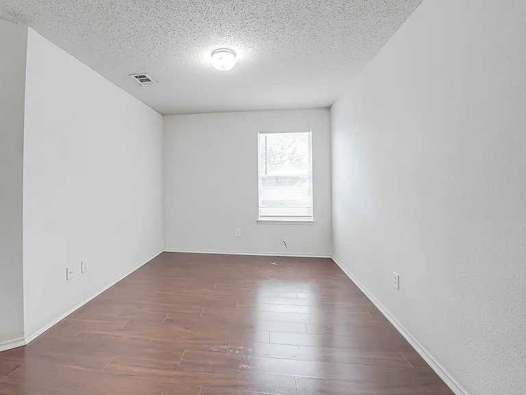 7012 Sorcey Rd — Photo 4