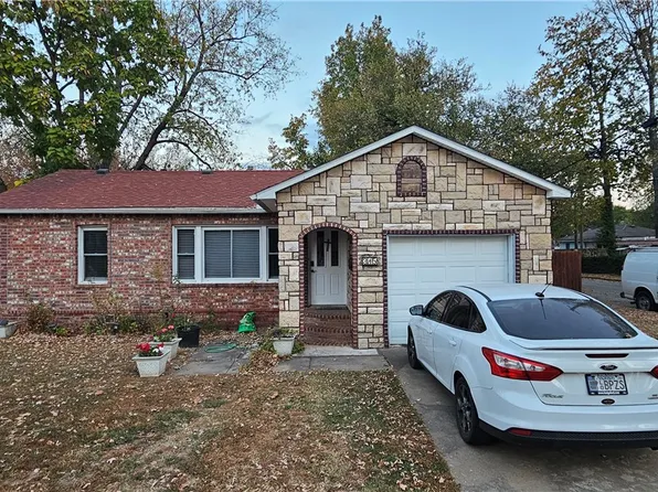 315 N West End St, Springdale, AR 72764