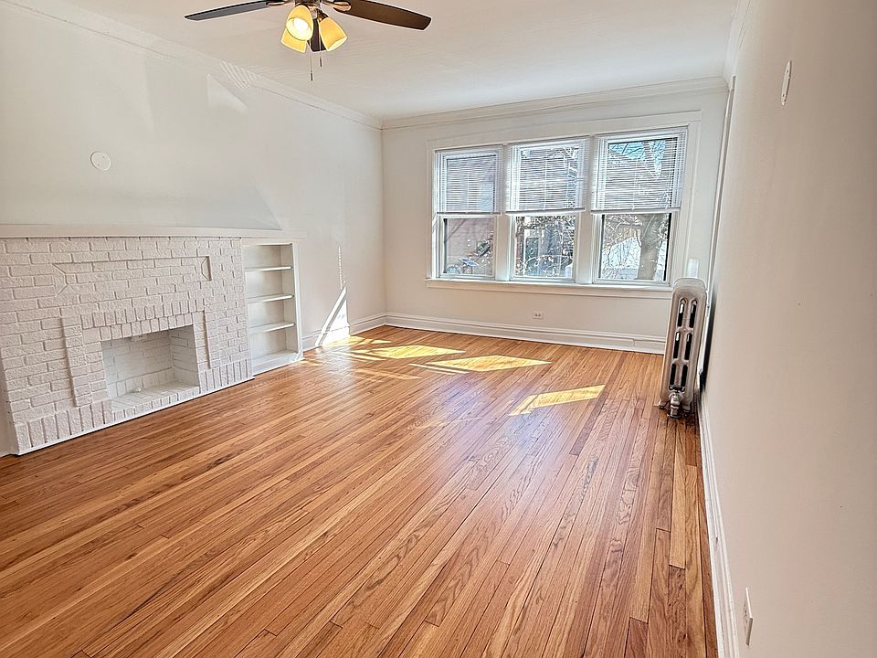 1st image of 3550 N Leavitt St APT 1
