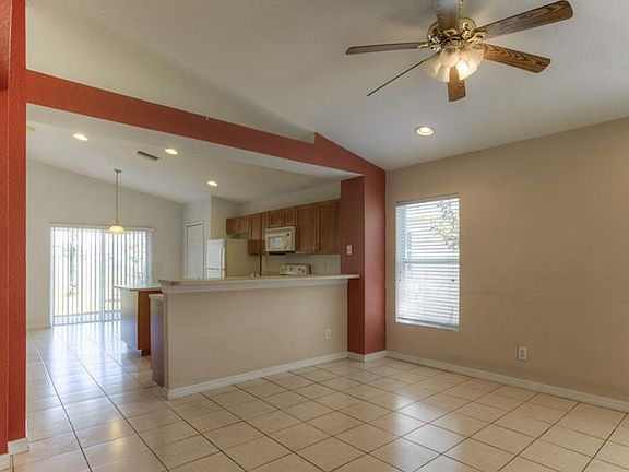 4th image of 11551 Crestlake Village Dr