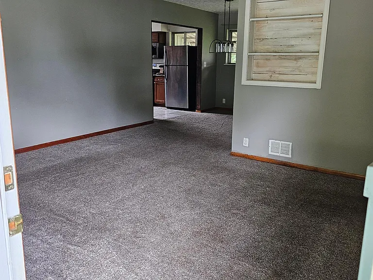 11 Beverly Dr — Photo 3