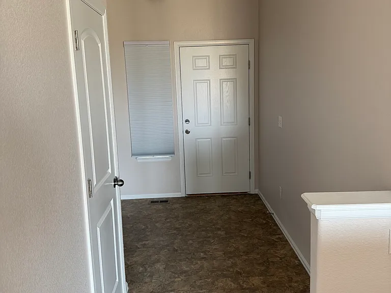 908 W Union Ave — Photo 5