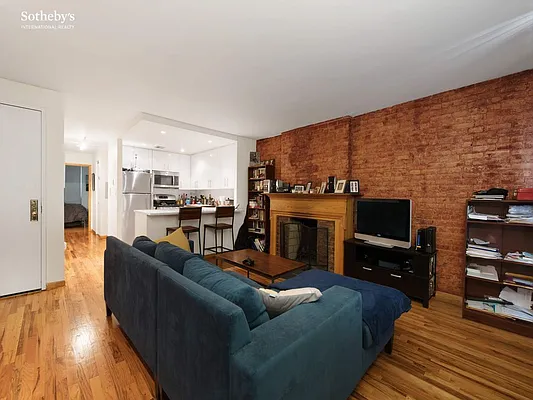 Rented by Sotheby's International Realty | media 8