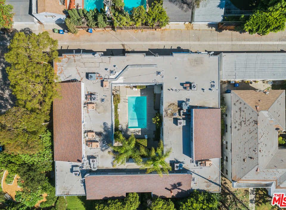 1st image of 12325 Moorpark St