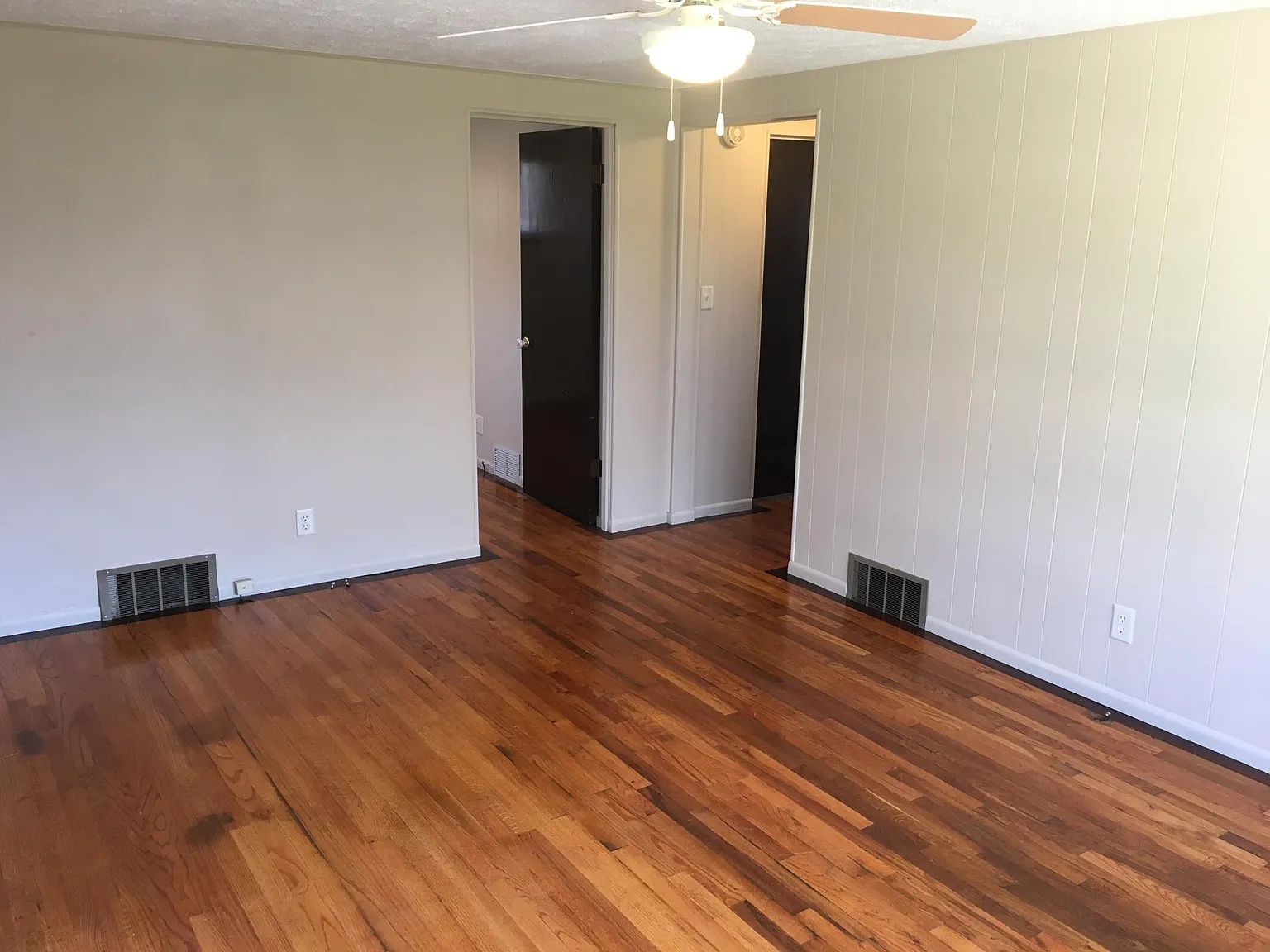 2 bed, 690 sqft, $1,200 — Photo 2