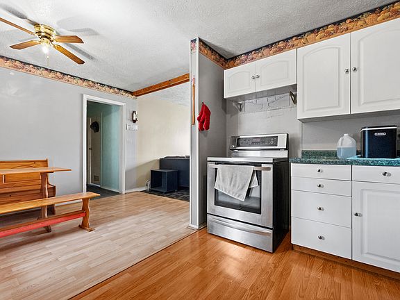 3rd image of 1444 S Colorado Ave
