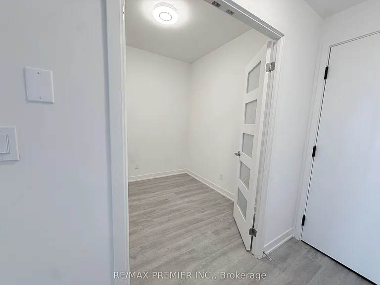 292 Verdale Cross #1509 — Photo 3