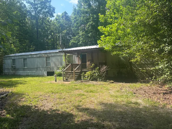 1032 Lake Breeze Dr, Hickory Flat, MS 38633