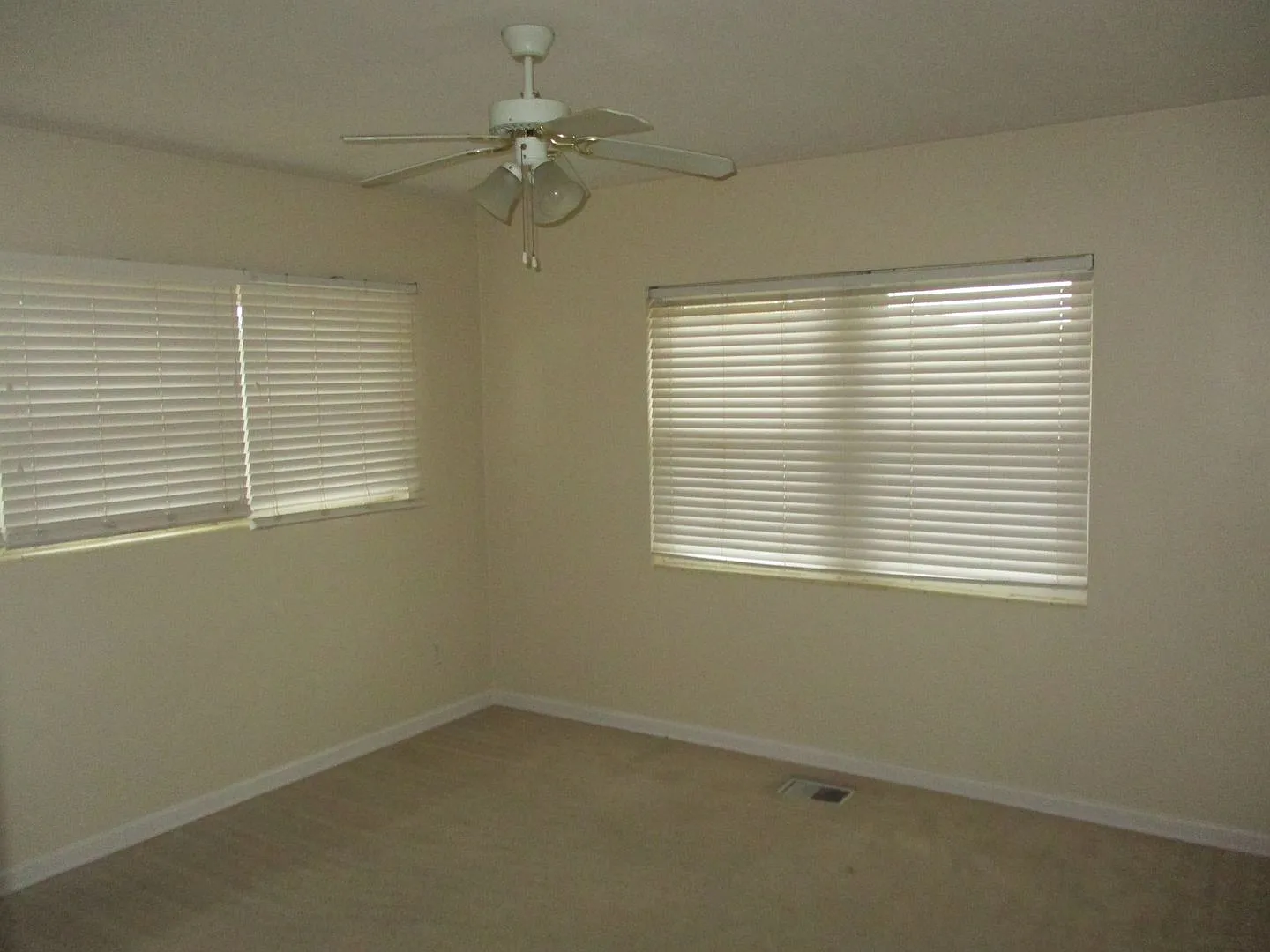 Edgewater, 1020 — Photo 4