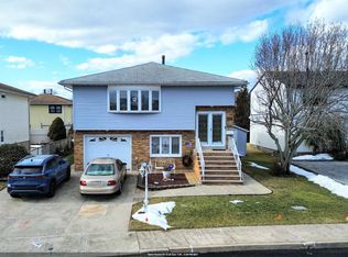 1033 Park Dr, Secaucus, NJ