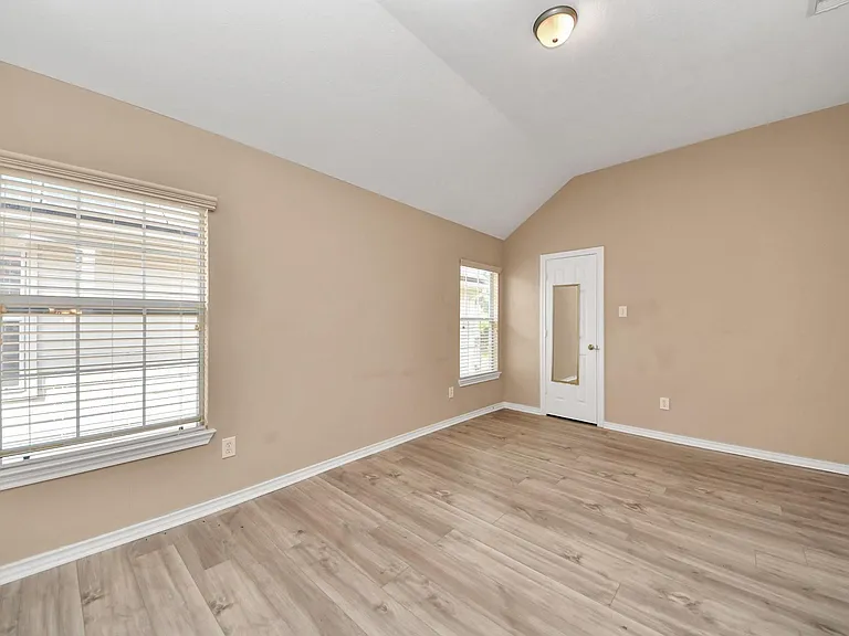 706 River Delta Ln — Photo 33