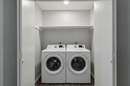 Floor plan 2 Bed x 1 And Half Bath Renovated