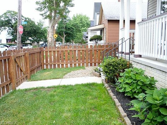 3rd image of 6403 Fir Ave