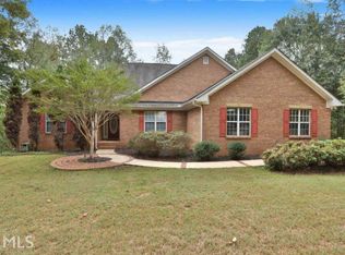 78 Barrington Ridge Ct, Sharpsburg, GA 30277