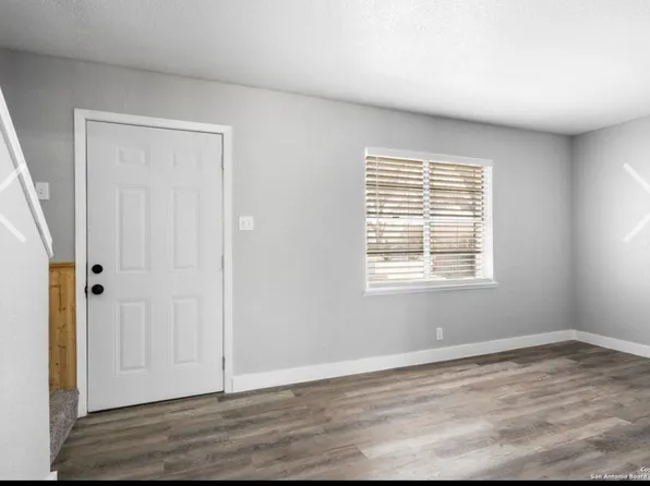 943 North Blvd, Universal City, TX 78148