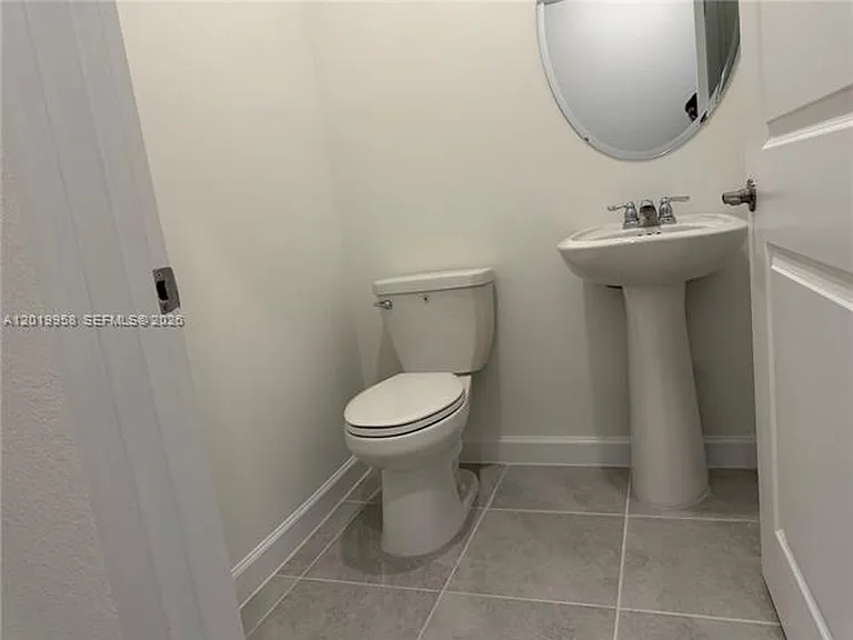 2384 SE 29th Dr — Photo 27
