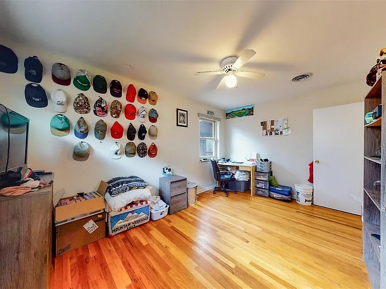 715 Ivanhoe St — Photo 26