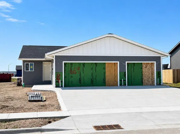 669 Liberty Park Dr, Box Elder, SD 57719