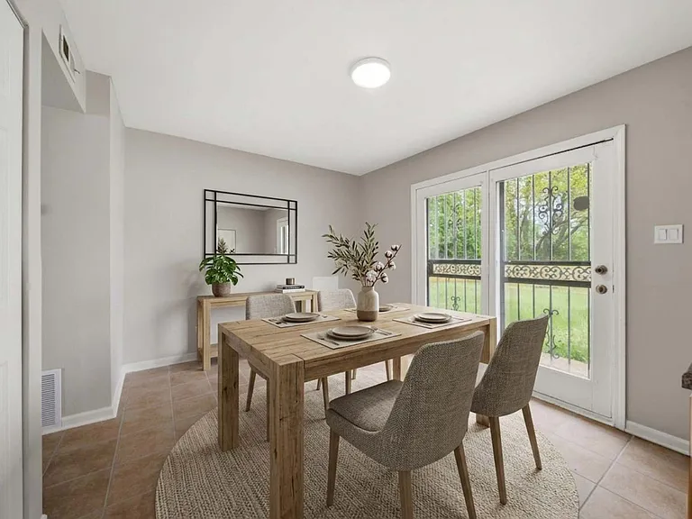 531 Wallace St — Photo 4