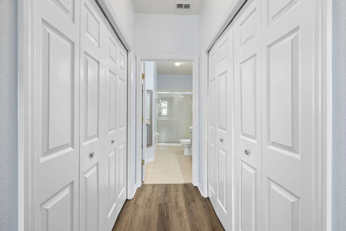 3 bed, 2.0 bath, 1255 sqft, $1,980 — Photo 3