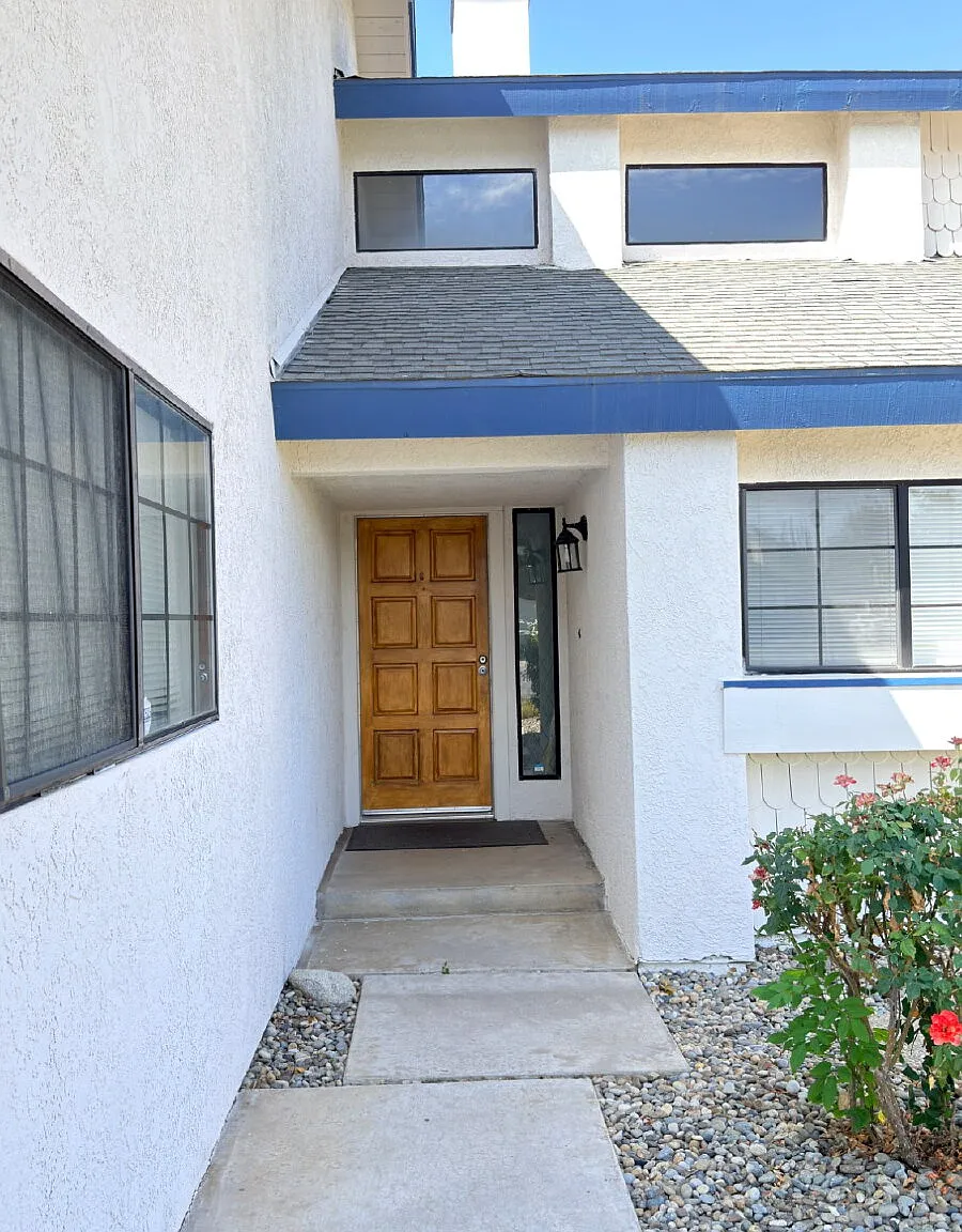 3 bed, 2.0 bath, 1337 sqft, $2,600 — Photo 4
