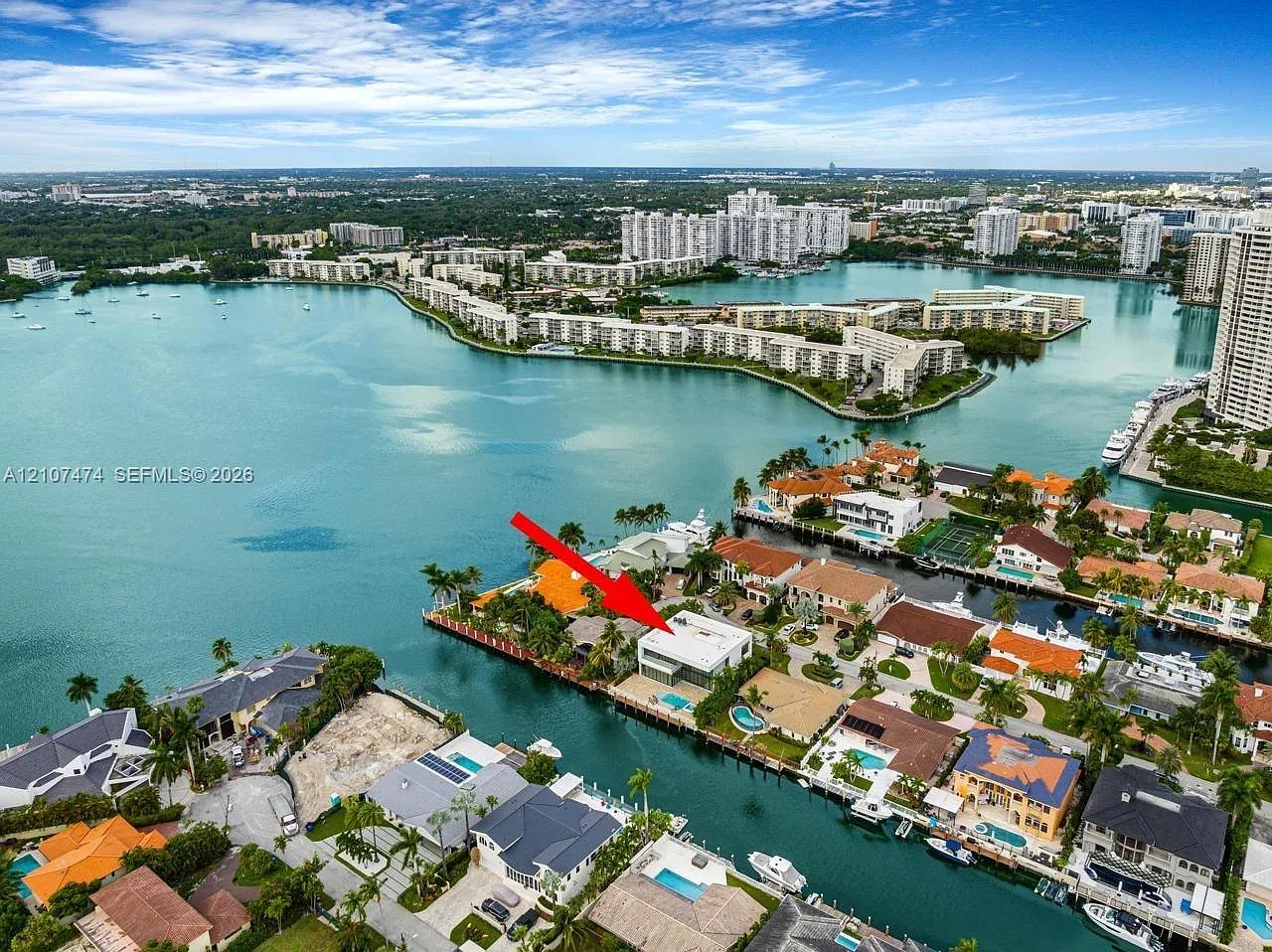 5 bed, 6.0 bath, 4759 sqft, $50,000 — Photo 3