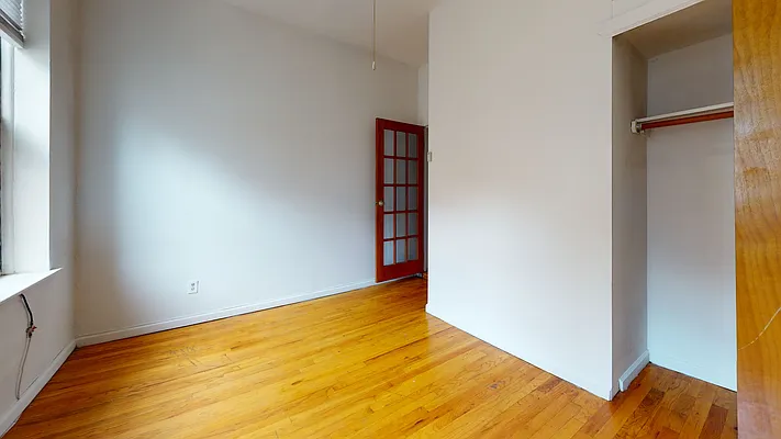 Rented by Bond New York | media 19