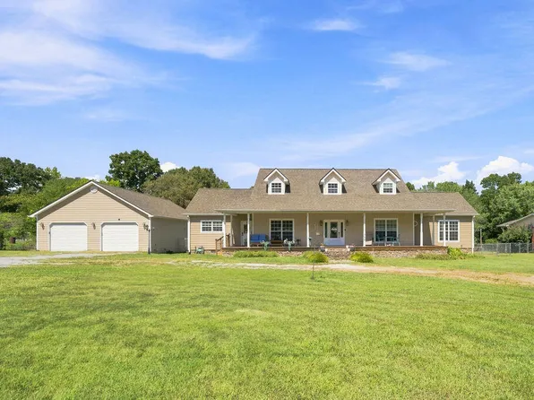 324 Hurtt Rd, Chickamauga, GA 30707