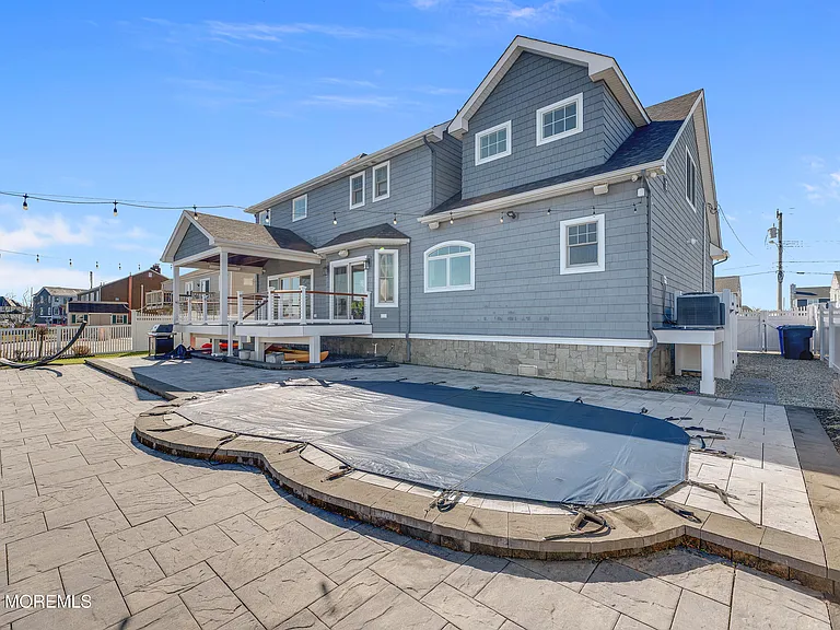 18 Culebra Ave — Photo 42