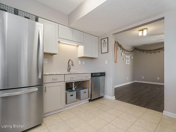 4th image of 109 Hare Ln