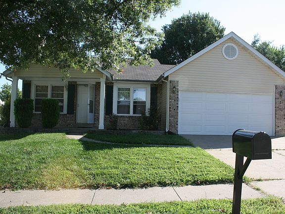 3rd image of 1109 Riverwood Place Dr