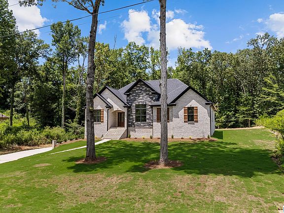 3rd image of 40 Highland View Dr