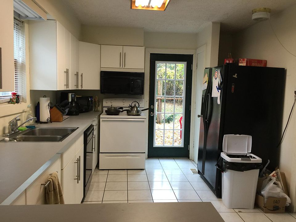 2nd image of 505 W 16th St