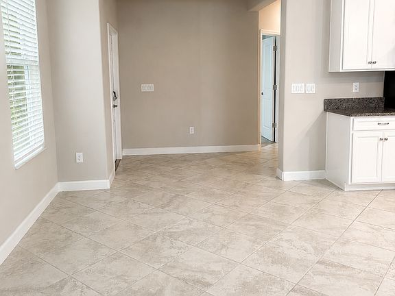 4th image of 10110 Corso Milano Dr