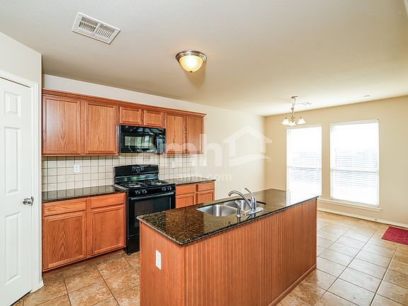 5th image of 4400 N 35th St