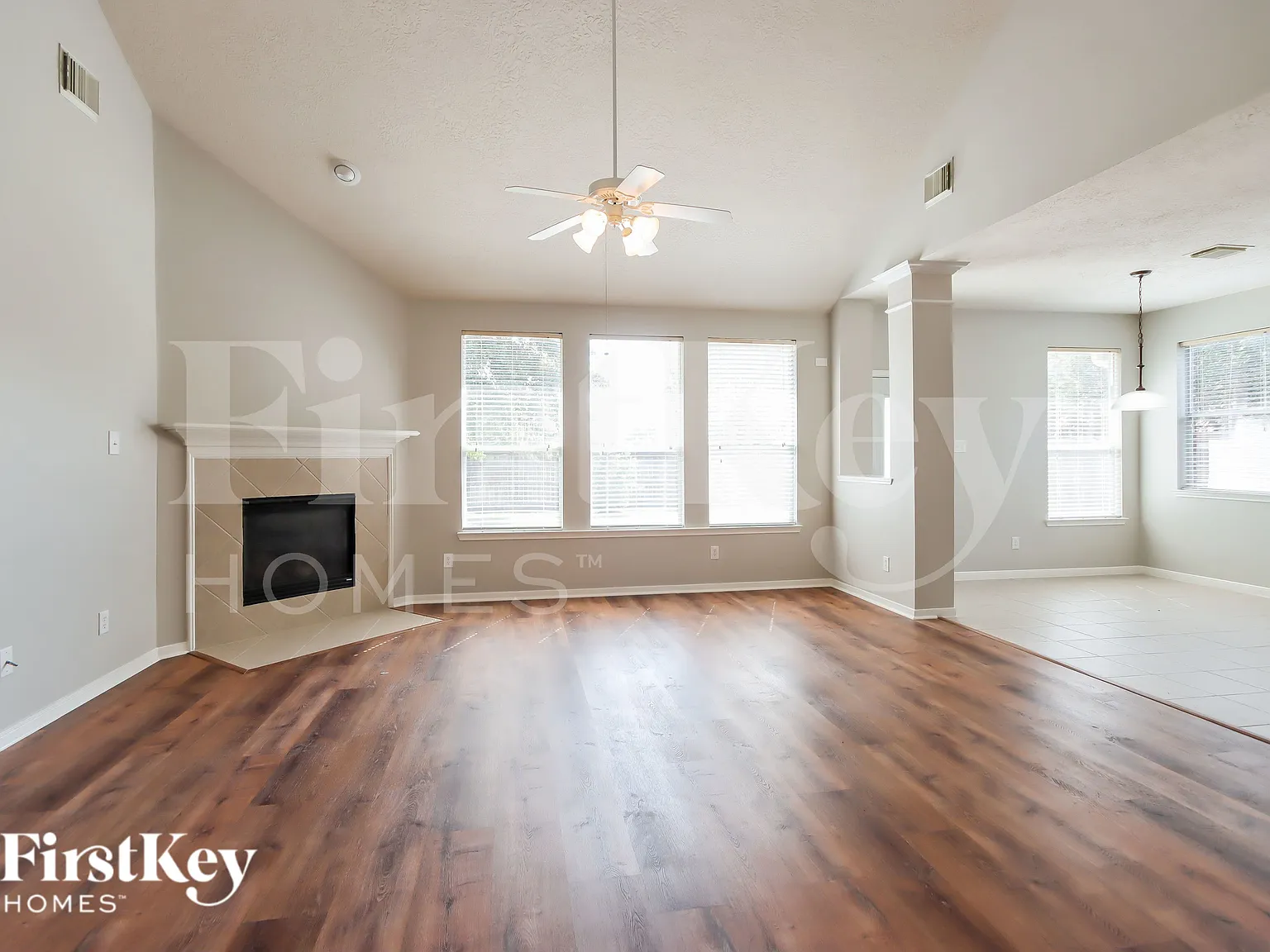 4 bed, 2.5 bath, 2830 sqft, $2,695 — Photo 4