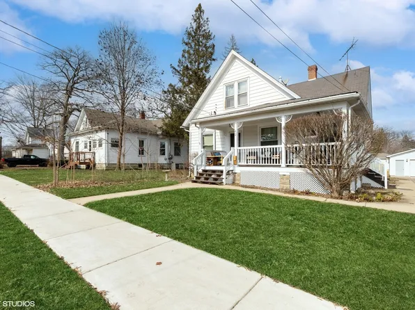62 Pine St, Grayslake, IL 60030