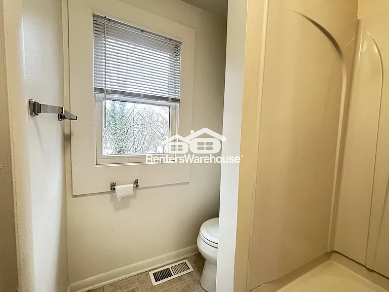 3774 Saint Paul St — Photo 18