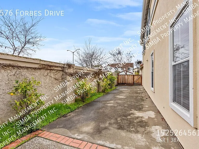 5576 Forbes Dr — Photo 44