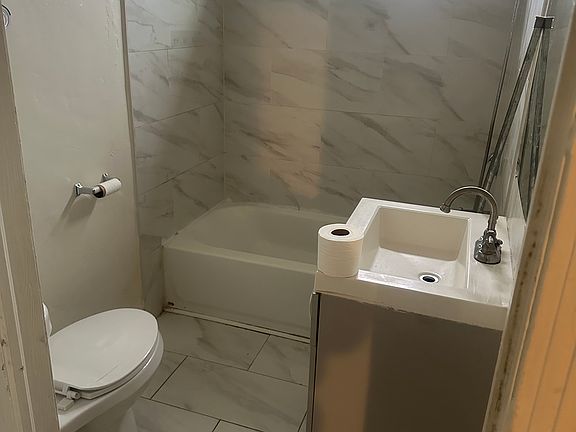 2nd image of 225 S Dearing Ave #1