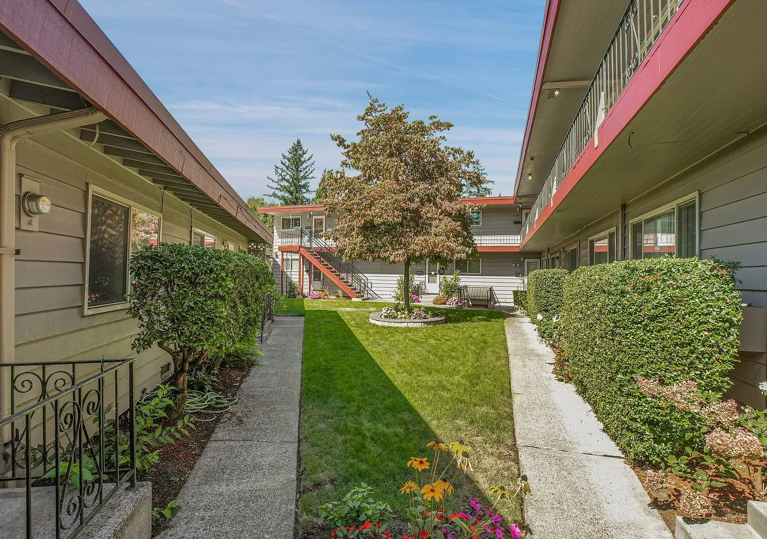 Cliff Manor Apartments — Photo 3