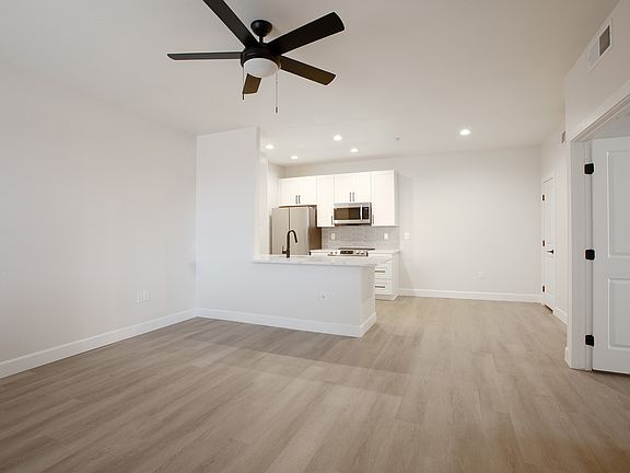 2nd image of 20707 N 67th Ave #123P