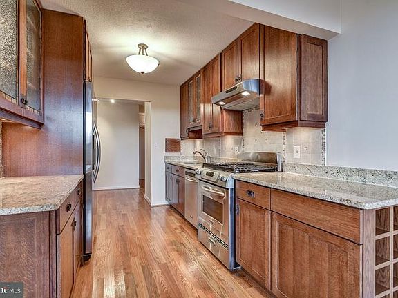 4th image of 4242 E West Hwy APT 515
