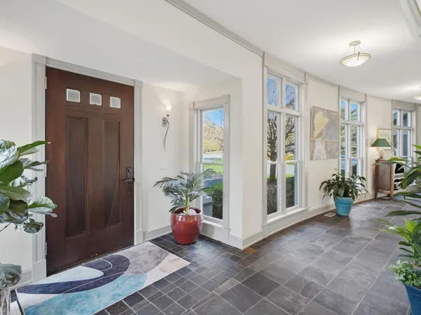 24 Prynne Ridge Rd, Longmeadow, MA 01106