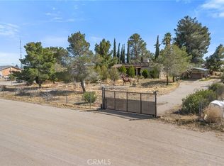 3367 Camellia Rd, Phelan, CA 92371