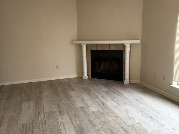 155 Marilyn Dr APT 49C, Baton Rouge, LA 70815